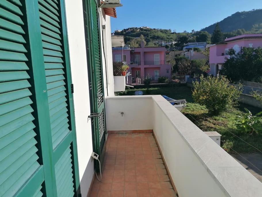 Grazioso Appartamento A Ischia Zona Pilastri Exterior foto